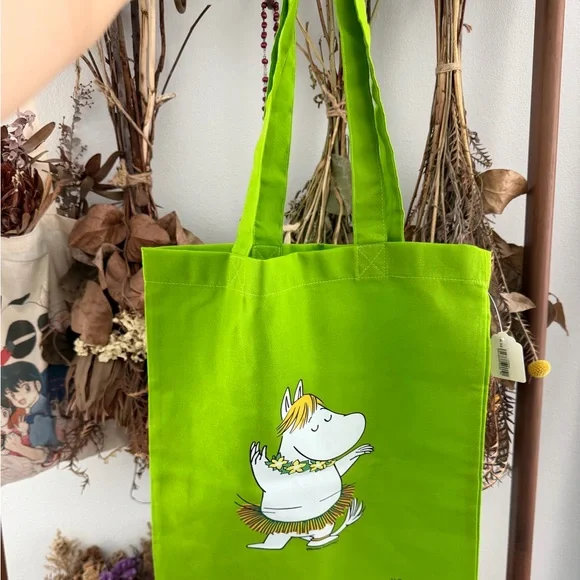 Moomin Shop Hawaii Green Tote Bag - Picture 3 of 4